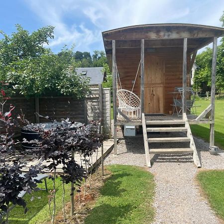 La Maison Du Bonheur Roulotte Guest House Saint-Ouen-sous-Bailly Exterior foto